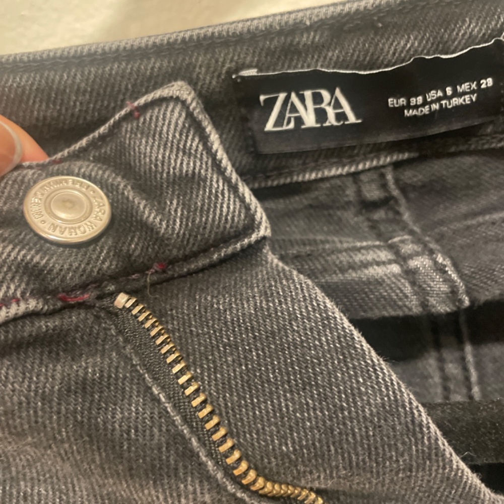 Jeans - Picture 2 of 3